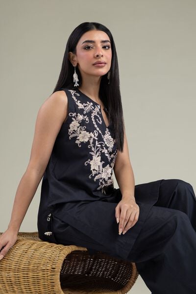 Embroidered | Cambric | Floral Sleeveless Kurta | USD 35.00
