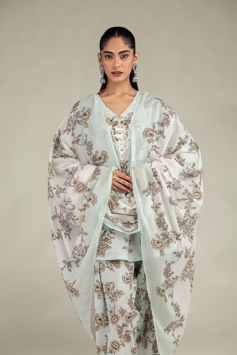 https://us.khaadi.com/dw/image/v2/BJTG_PRD/on/demandware.static/-/Sites-khaadi-master-catalog/default/dw924052c0/images/hi-res/1-26-224-c-a1_multi_1.jpg?sw=800&sh=1200