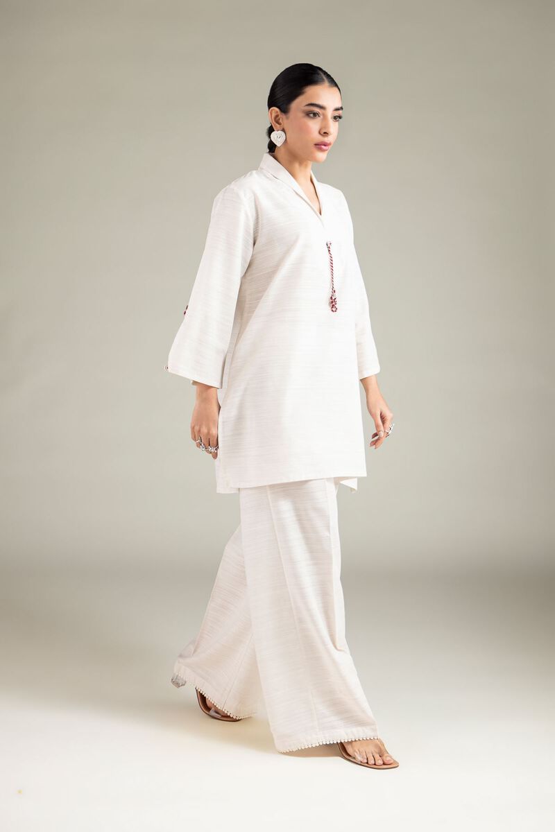 https://us.khaadi.com/dw/image/v2/BJTG_PRD/on/demandware.static/-/Sites-khaadi-master-catalog/default/dw94be9a04/images/hi-res/1-26-109-b-c_multi_1.jpg?sw=800&sh=1200