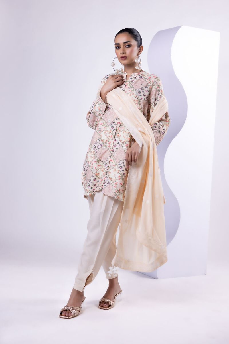 https://us.khaadi.com/dw/image/v2/BJTG_PRD/on/demandware.static/-/Sites-khaadi-master-catalog/default/dw95fbc76c/images/hi-res/sb25013a_multi_1.jpg?sw=800&sh=1200