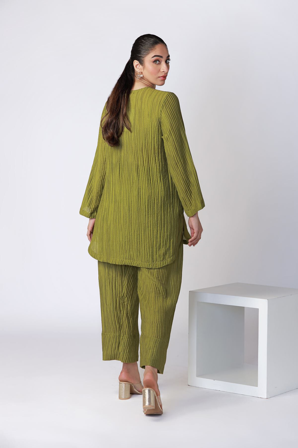 Buy Kurta | 7.50 USD | 25-07-7E7-10TA-VG_MULTI | Khaadi United States