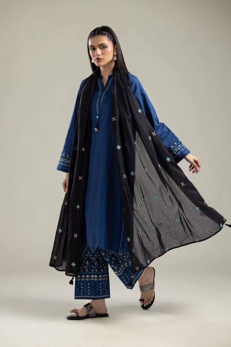 https://us.khaadi.com/dw/image/v2/BJTG_PRD/on/demandware.static/-/Sites-khaadi-master-catalog/default/dw992f5ef8/images/hi-res/1-26-134-c-d_multi_1.jpg?sw=800&sh=1200
