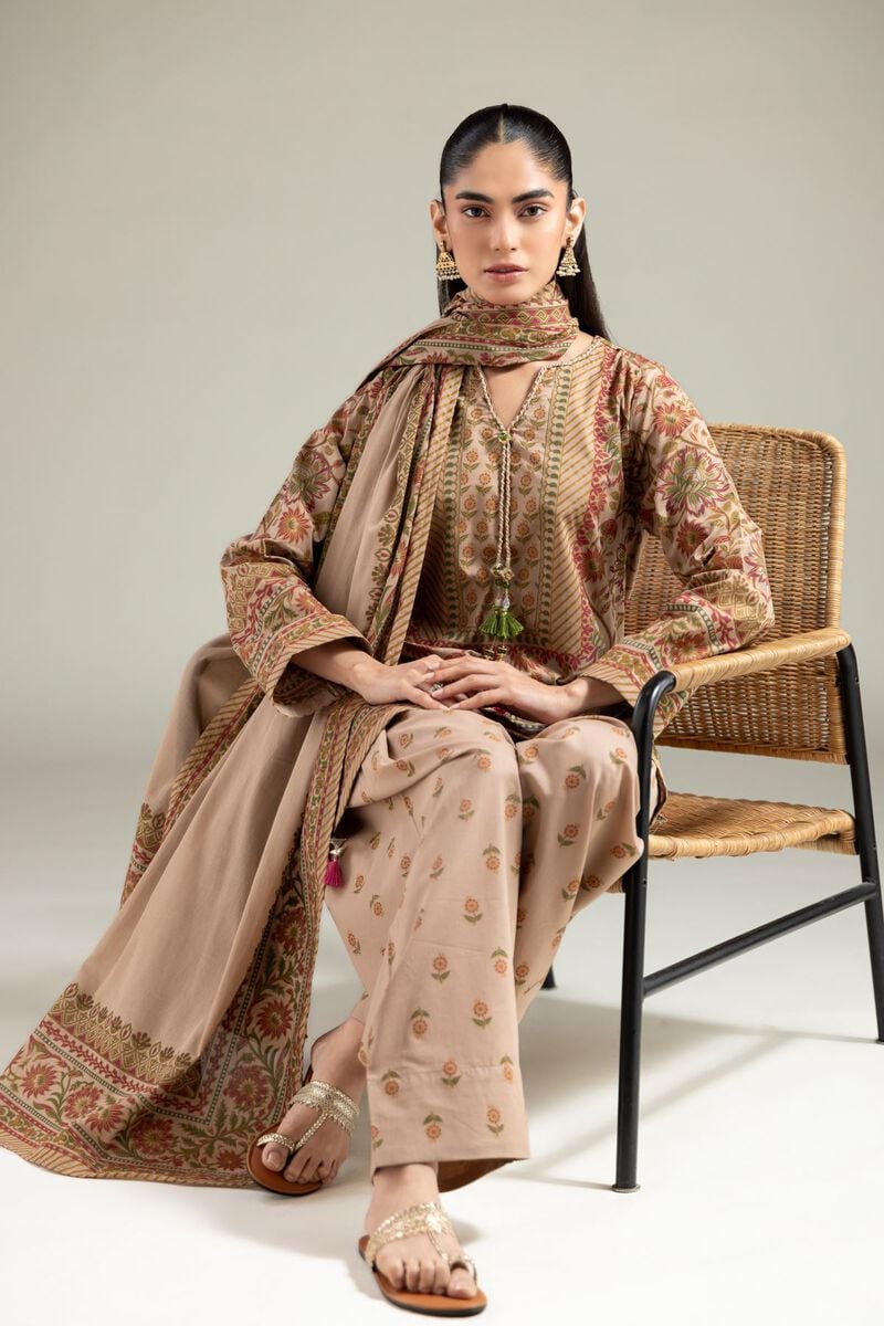 https://us.khaadi.com/dw/image/v2/BJTG_PRD/on/demandware.static/-/Sites-khaadi-master-catalog/default/dw9aacb81c/images/hi-res/1-26-125-c-c_multi_1.jpg?sw=800&sh=1200
