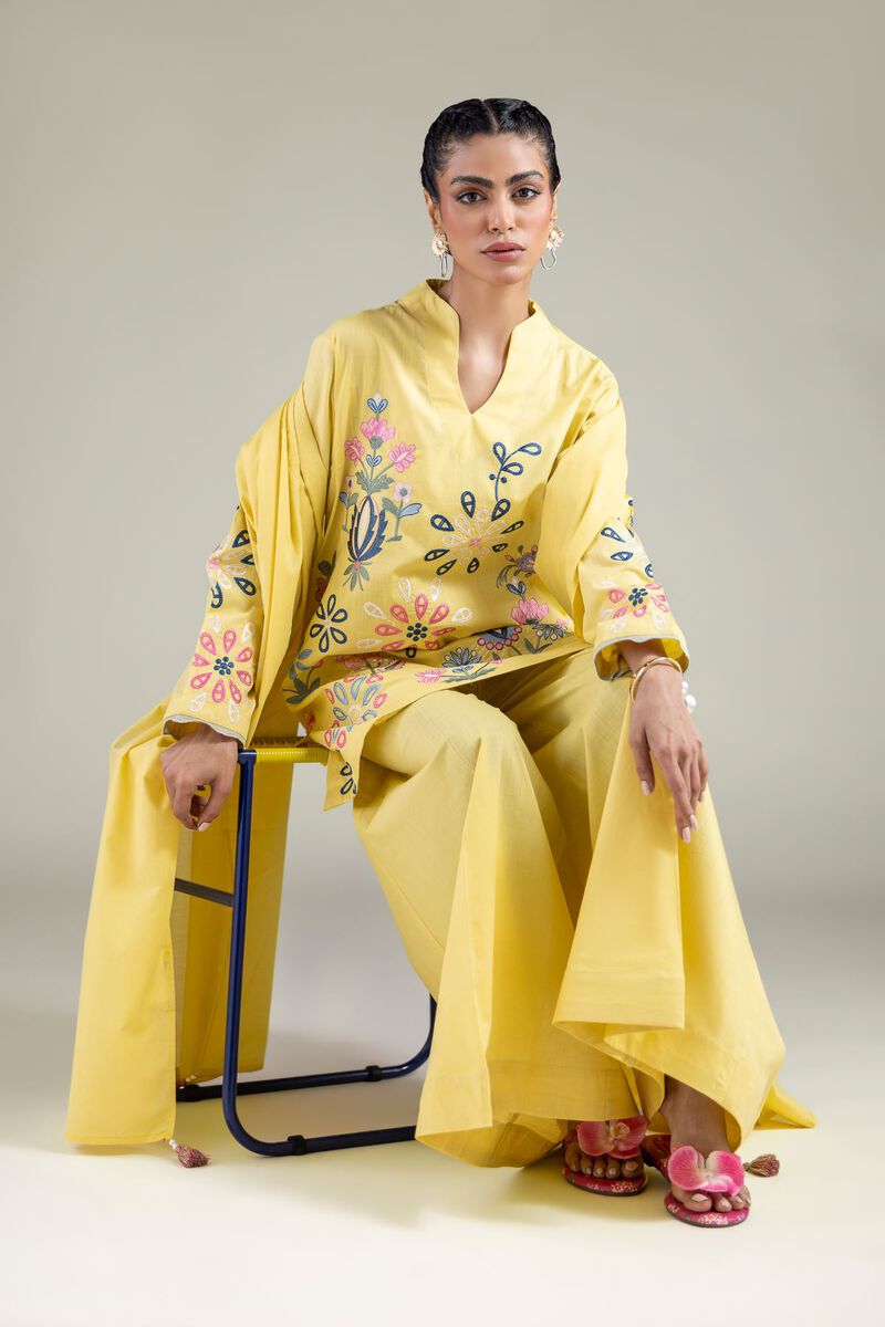 https://us.khaadi.com/dw/image/v2/BJTG_PRD/on/demandware.static/-/Sites-khaadi-master-catalog/default/dw9b22763f/images/hi-res/1-26-108-a-h_multi_1.jpg?sw=800&sh=1200