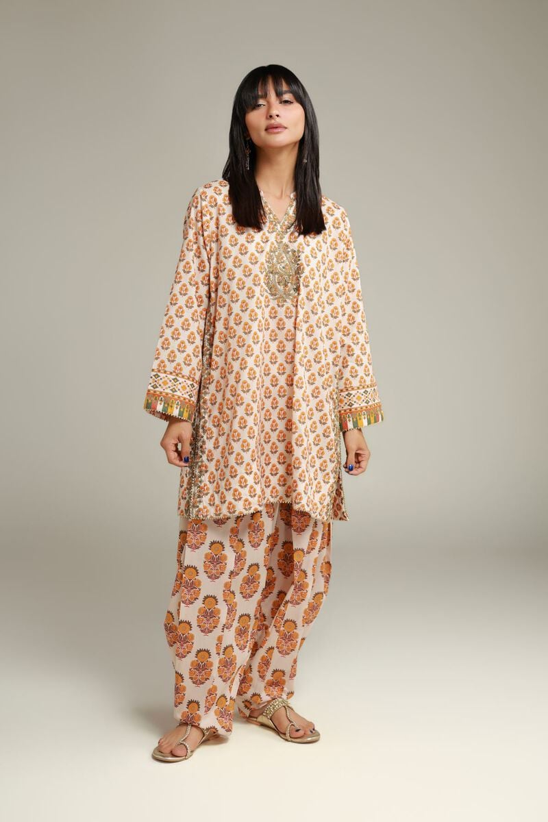 Embroidered | Cambric | Floral V-Neck Kurta | USD 35.00