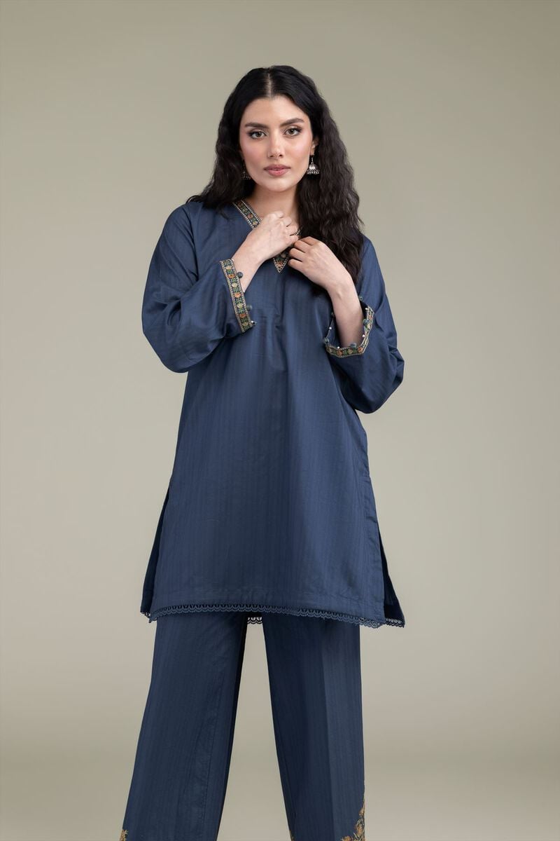 https://us.khaadi.com/dw/image/v2/BJTG_PRD/on/demandware.static/-/Sites-khaadi-master-catalog/default/dw9c5b3f66/images/hi-res/25-10-12e1-10tb_multi_1.jpg?sw=800&sh=1200