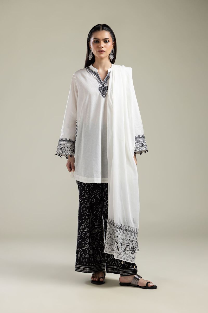 https://us.khaadi.com/dw/image/v2/BJTG_PRD/on/demandware.static/-/Sites-khaadi-master-catalog/default/dw9d983c15/images/hi-res/1-26-134-b-e_multi_1.jpg?sw=800&sh=1200