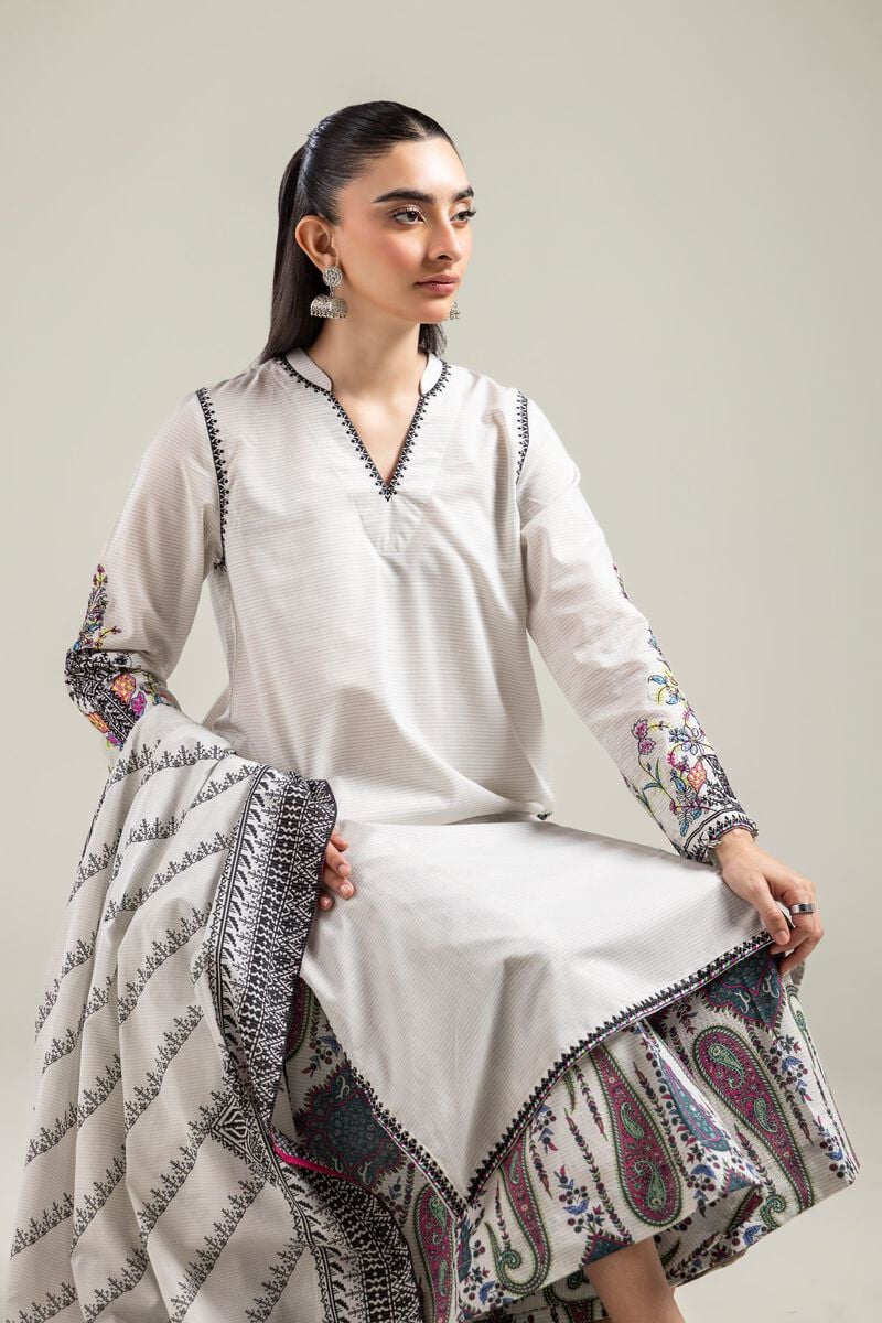 https://us.khaadi.com/dw/image/v2/BJTG_PRD/on/demandware.static/-/Sites-khaadi-master-catalog/default/dw9e860a3c/images/hi-res/1-26-142-a-b_multi_1.jpg?sw=800&sh=1200