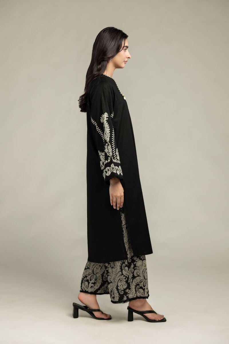 https://us.khaadi.com/dw/image/v2/BJTG_PRD/on/demandware.static/-/Sites-khaadi-master-catalog/default/dw9f708063/images/hi-res/1-26-321-b-b1_multi_1.jpg?sw=800&sh=1200