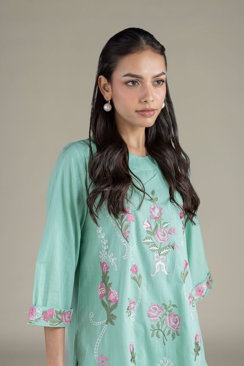 Embroidered | Textured Cambric | Floral Threadwork Kurta | USD 40.00