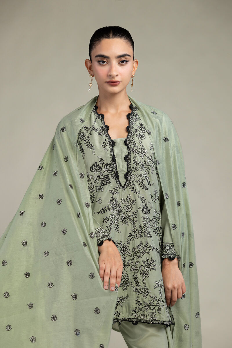 https://us.khaadi.com/dw/image/v2/BJTG_PRD/on/demandware.static/-/Sites-khaadi-master-catalog/default/dwa0bb9569/images/hi-res/2-26-303-c-d1_multi_1.jpg?sw=800&sh=1200