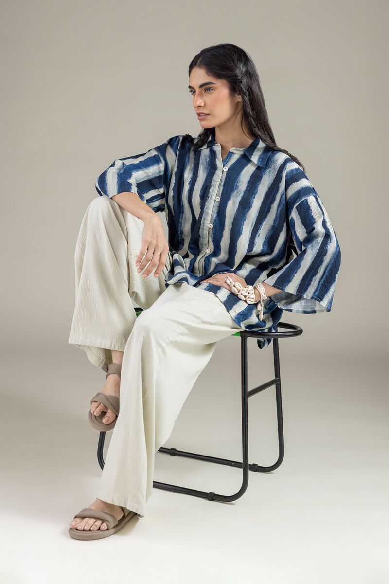 https://us.khaadi.com/dw/image/v2/BJTG_PRD/on/demandware.static/-/Sites-khaadi-master-catalog/default/dwa0cf94ea/images/hi-res/25-07-7w2i-06ta_multi_1.jpg?sw=800&sh=1200