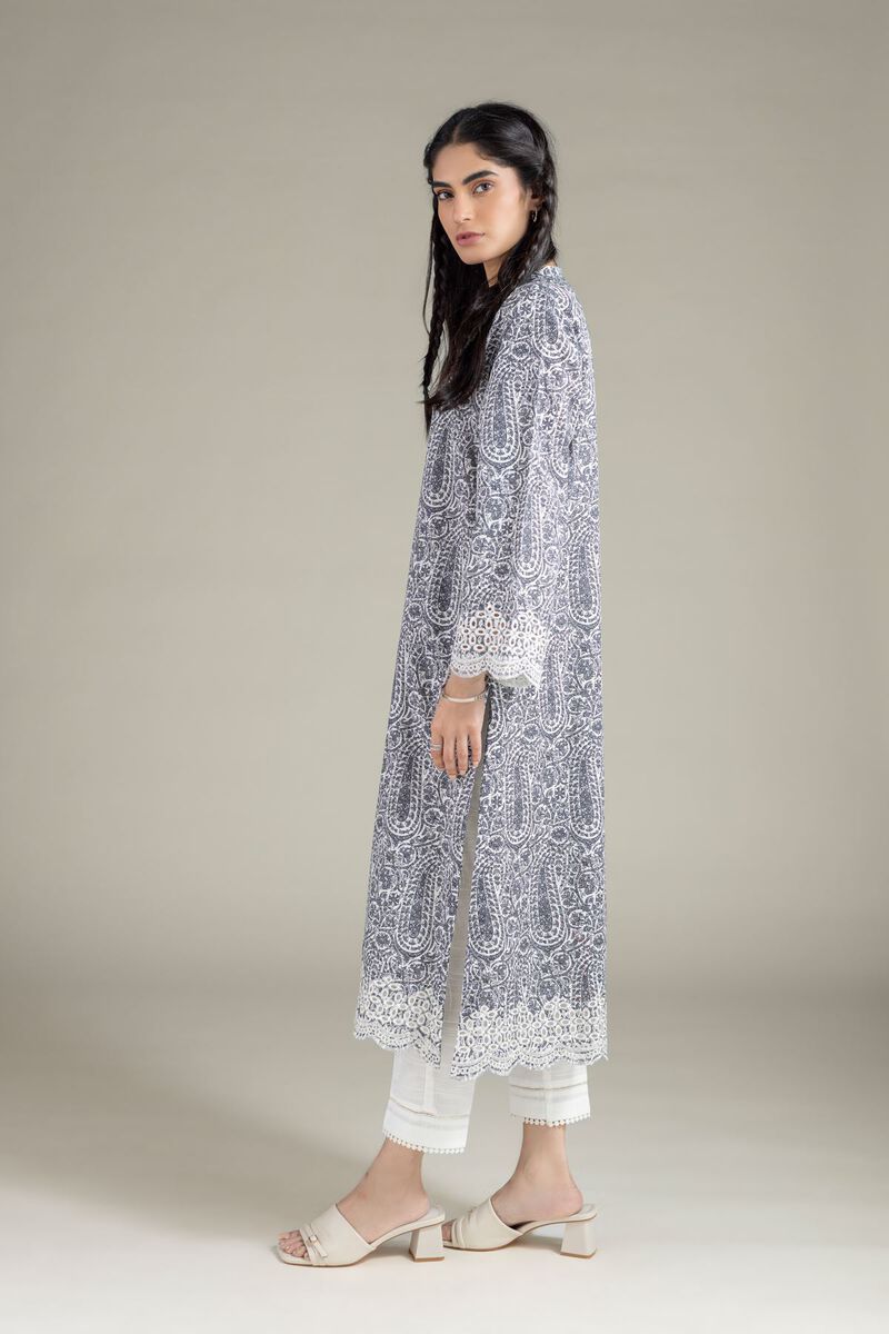 https://us.khaadi.com/dw/image/v2/BJTG_PRD/on/demandware.static/-/Sites-khaadi-master-catalog/default/dwa1a13a58/images/hi-res/eeb24545a_multi_1.jpg?sw=800&sh=1200