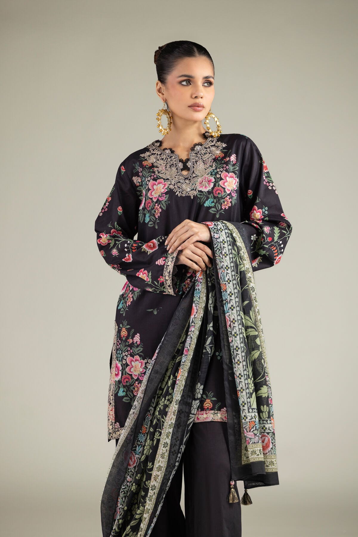 Buy Black Tailored 3-Piece | 80.00 USD | T-A33-26-202FD2-VG_MULTI Buy Black Tailored 3-Piece | 80.00 USD | T-A33-26-202FD2-VG_MULTI