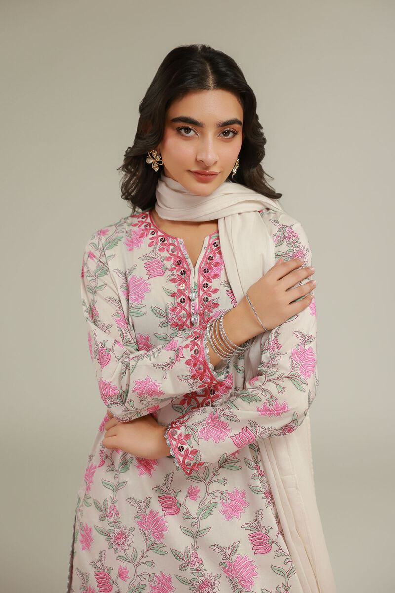 https://us.khaadi.com/dw/image/v2/BJTG_PRD/on/demandware.static/-/Sites-khaadi-master-catalog/default/dwa565fffd/images/hi-res/1-26-128-c-h_multi_1.jpg?sw=800&sh=1200