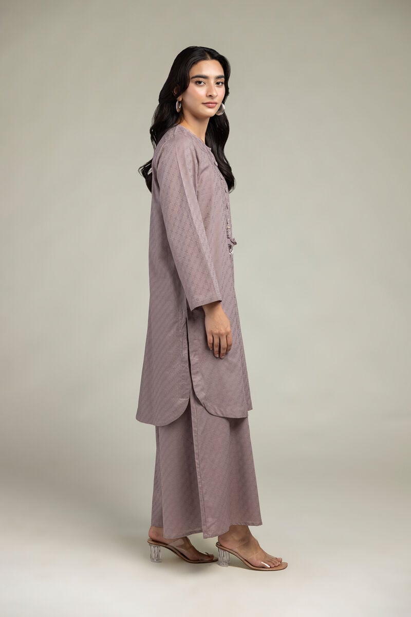 https://us.khaadi.com/dw/image/v2/BJTG_PRD/on/demandware.static/-/Sites-khaadi-master-catalog/default/dwa66b9bee/images/hi-res/8-26-302-b-c1_multi_1.jpg?sw=800&sh=1200