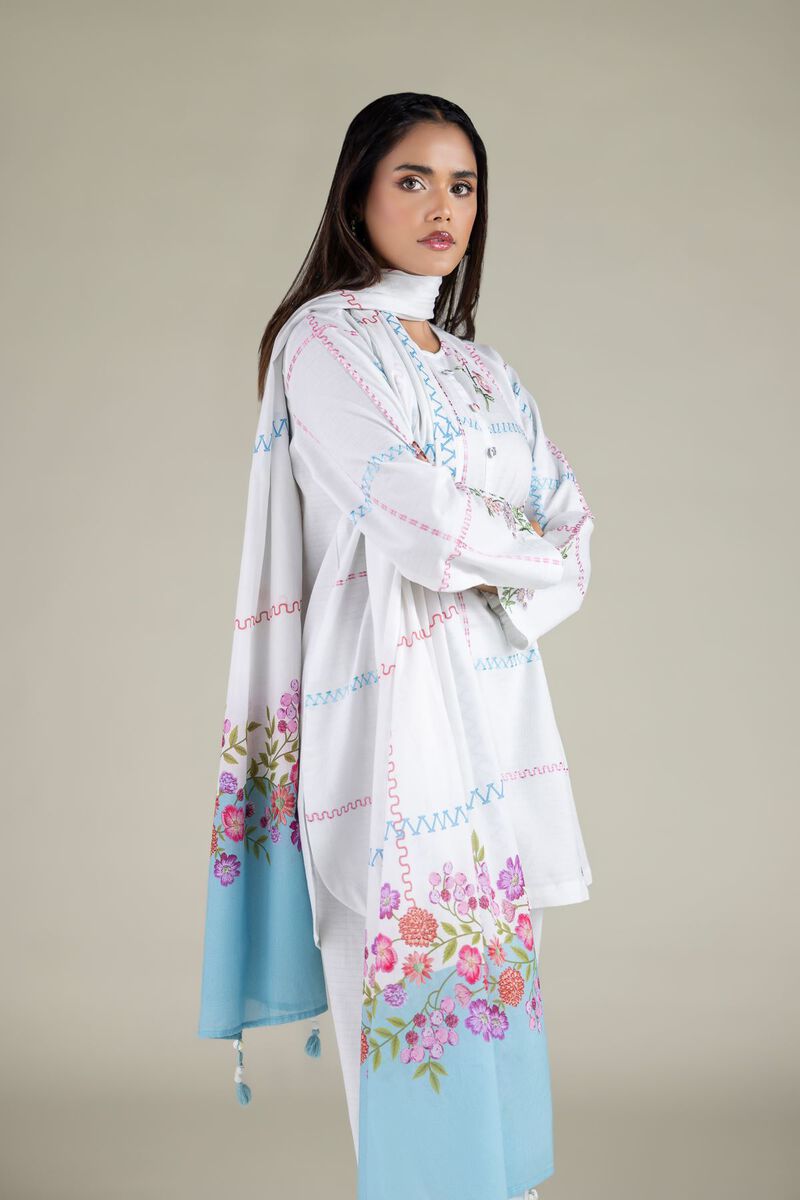 https://us.khaadi.com/dw/image/v2/BJTG_PRD/on/demandware.static/-/Sites-khaadi-master-catalog/default/dwa6c43978/images/hi-res/1-26-114-c-e_multi_1.jpg?sw=800&sh=1200