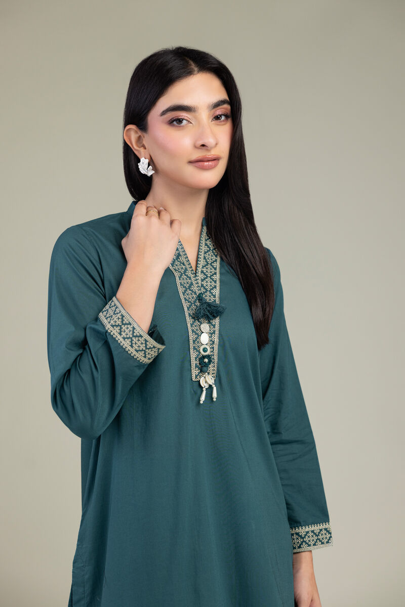 Embroidered | Cambric | V-Neck Cambric Kurta | USD 35.00