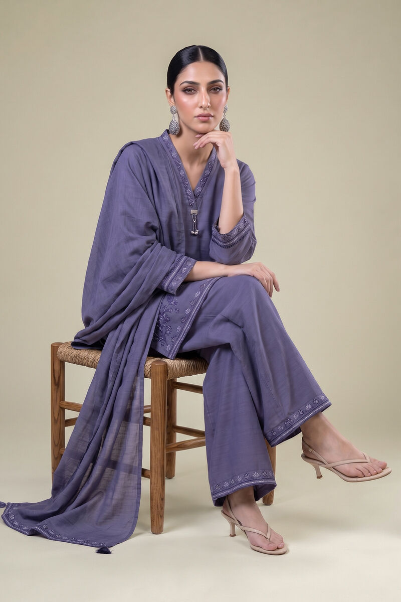 https://us.khaadi.com/dw/image/v2/BJTG_PRD/on/demandware.static/-/Sites-khaadi-master-catalog/default/dwa72acc03/images/hi-res/1-26-457-c-j1_multi_1.jpg?sw=800&sh=1200