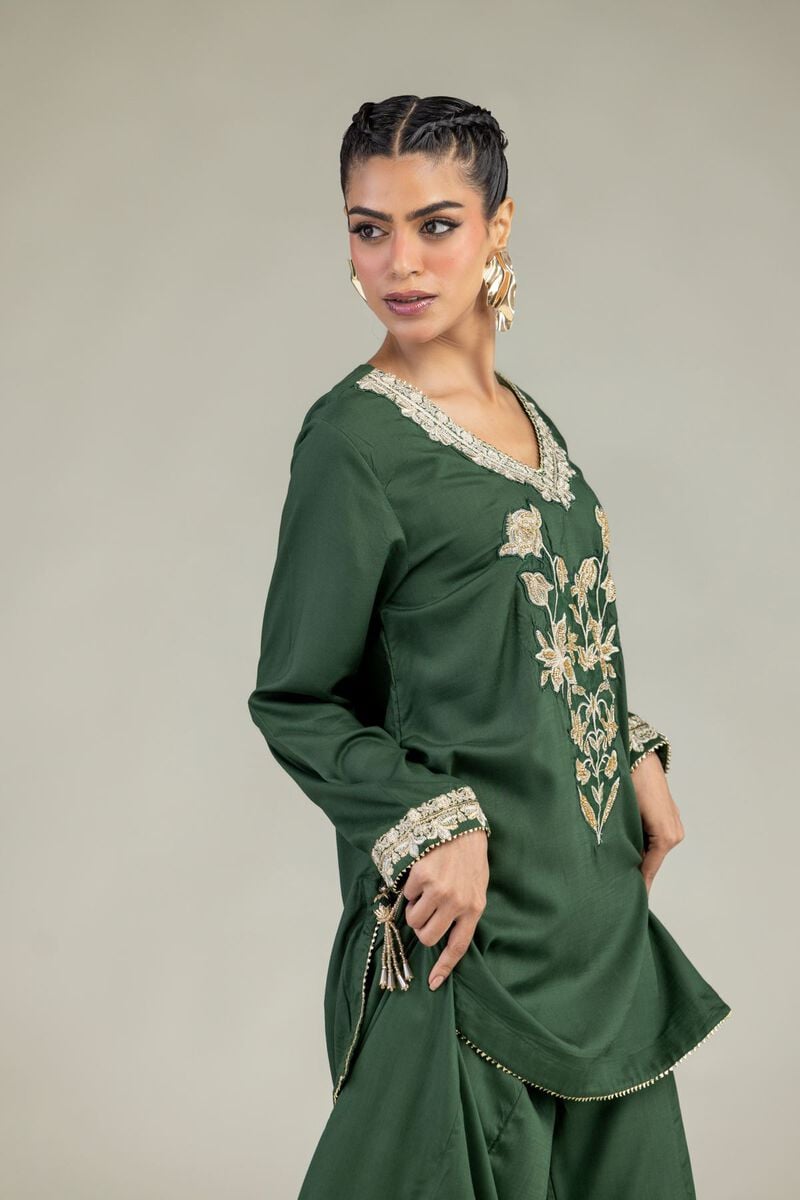 Embroidered | Raw Silk | Floral Green Kurta | USD 60.00