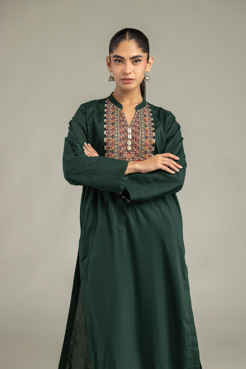 https://us.khaadi.com/dw/image/v2/BJTG_PRD/on/demandware.static/-/Sites-khaadi-master-catalog/default/dwa8643c8c/images/hi-res/b1-2-26-202-a-e_multi_1.jpg?sw=800&sh=1200
