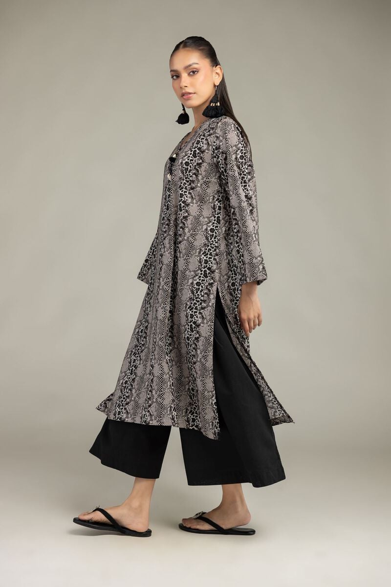 https://us.khaadi.com/dw/image/v2/BJTG_PRD/on/demandware.static/-/Sites-khaadi-master-catalog/default/dwa940864d/images/hi-res/1-26-227-b-g1_multi_1.jpg?sw=800&sh=1200