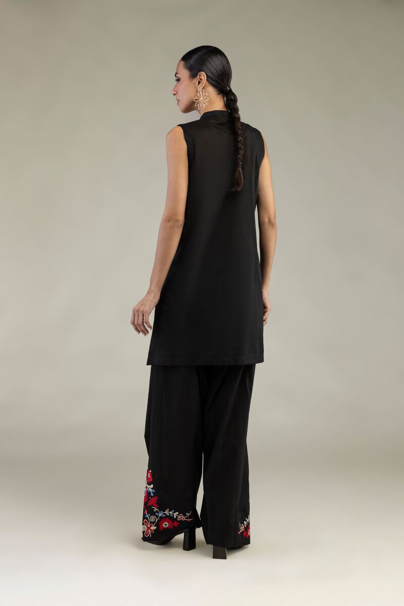 Embroidered | Cambric | Black Sleeveless Kurta | USD 35.00