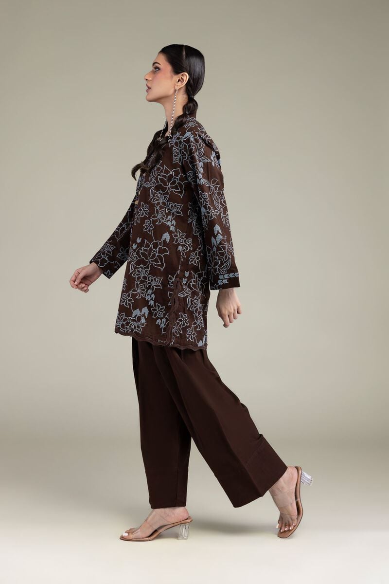 https://us.khaadi.com/dw/image/v2/BJTG_PRD/on/demandware.static/-/Sites-khaadi-master-catalog/default/dwab3565c2/images/hi-res/25-10-11e1-02bb_multi_1.jpg?sw=800&sh=1200