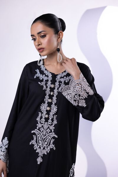 Embroidered | Crosshatch Raw Silk | Kurta | USD 75.00