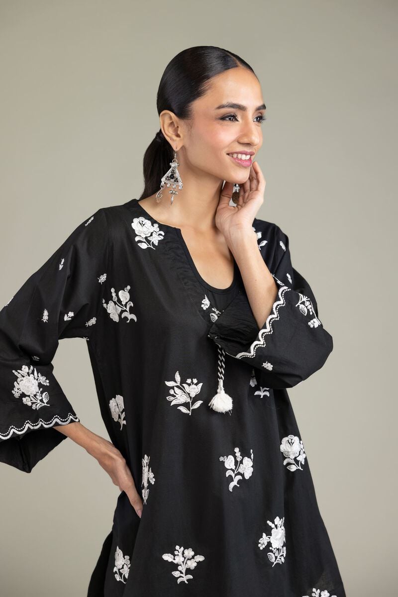 Embroidered | Cambric | Black V-Neck Kurta | USD 40.00