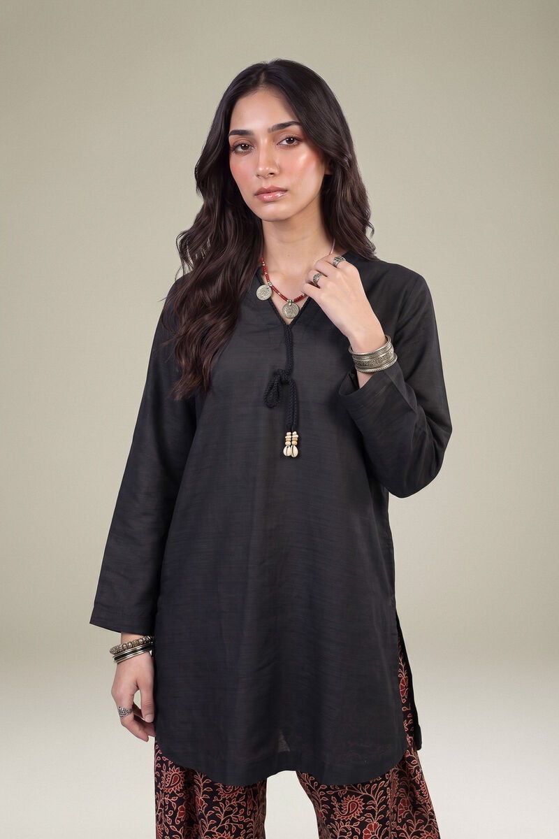 https://us.khaadi.com/dw/image/v2/BJTG_PRD/on/demandware.static/-/Sites-khaadi-master-catalog/default/dwb0cea4ef/images/hi-res/1-26-414-a-d1_multi_1.jpg?sw=800&sh=1200