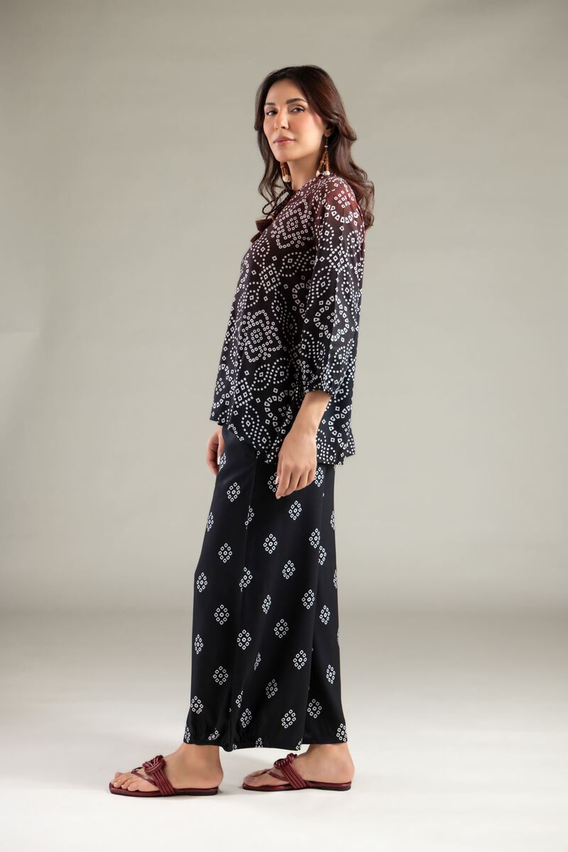 https://us.khaadi.com/dw/image/v2/BJTG_PRD/on/demandware.static/-/Sites-khaadi-master-catalog/default/dwb0ed357d/images/hi-res/6-26-101-b-g_multi_1.jpg?sw=800&sh=1200