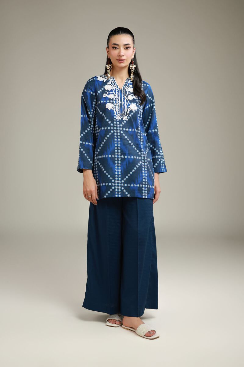 https://us.khaadi.com/dw/image/v2/BJTG_PRD/on/demandware.static/-/Sites-khaadi-master-catalog/default/dwb1e2657d/images/hi-res/1-26-132-b-c_multi_1.jpg?sw=800&sh=1200
