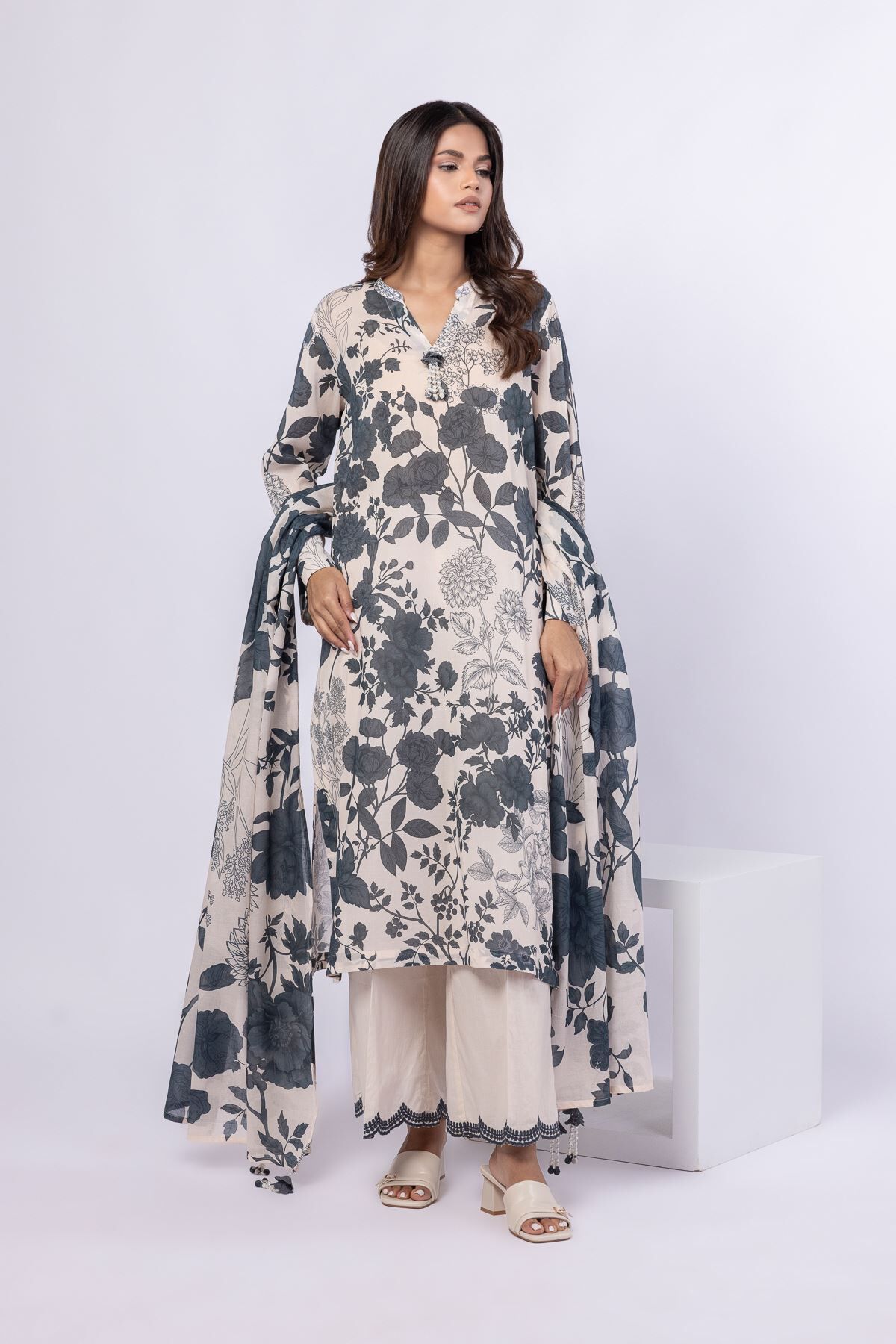 Buy Dupatta | 0.0 N/A | 25-05S21-03SB-VG_MULTI | Khaadi United States