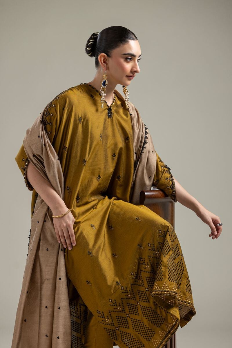 https://us.khaadi.com/dw/image/v2/BJTG_PRD/on/demandware.static/-/Sites-khaadi-master-catalog/default/dwb67bdf30/images/hi-res/2-26-107-a-g_multi_1.jpg?sw=800&sh=1200
