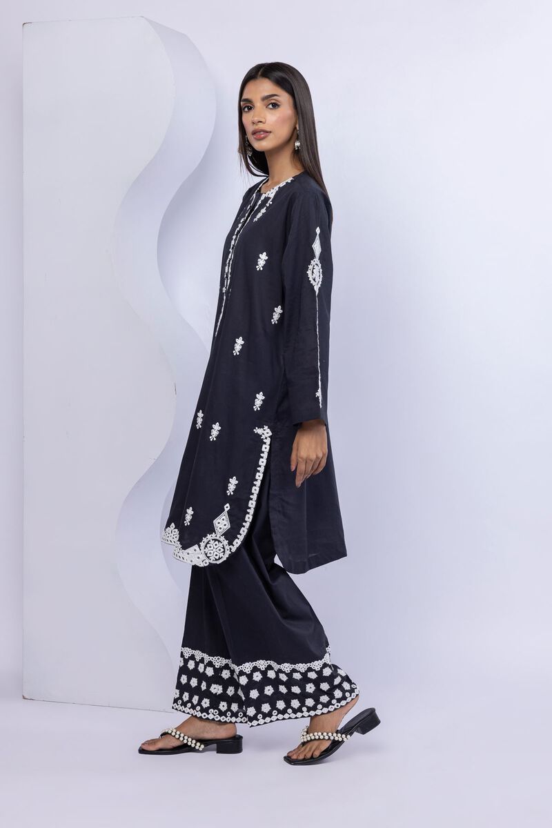 https://us.khaadi.com/dw/image/v2/BJTG_PRD/on/demandware.static/-/Sites-khaadi-master-catalog/default/dwb73d28ef/images/hi-res/25-05e62-01bb_multi_1.jpg?sw=800&sh=1200