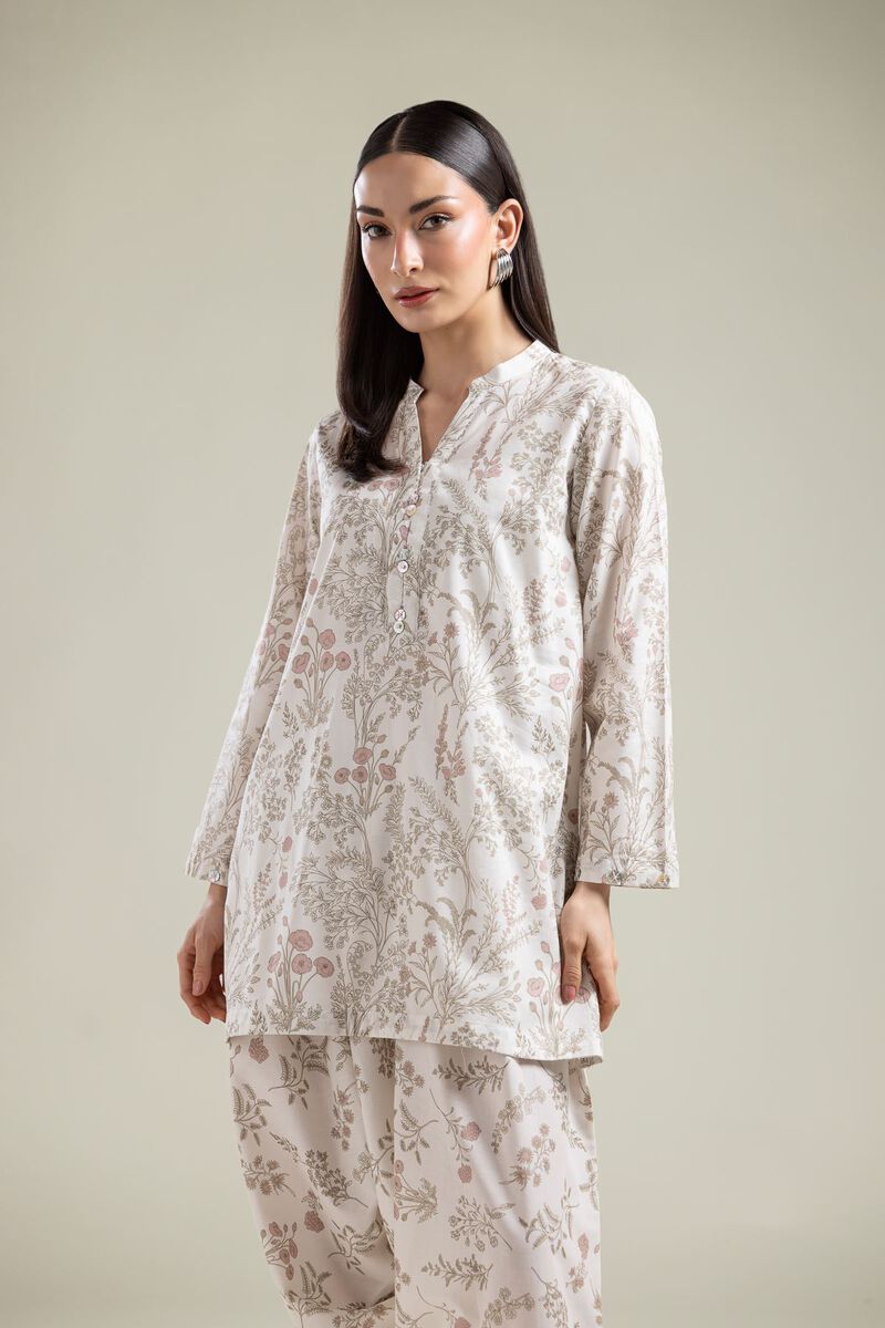 https://us.khaadi.com/dw/image/v2/BJTG_PRD/on/demandware.static/-/Sites-khaadi-master-catalog/default/dwb7607aa6/images/hi-res/1-26-135-a-a_multi_1.jpg?sw=800&sh=1200