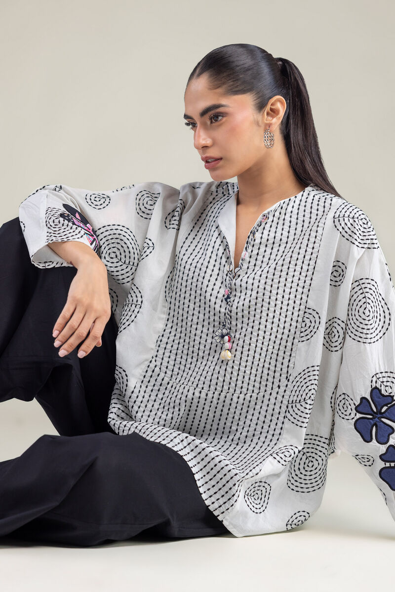 https://us.khaadi.com/dw/image/v2/BJTG_PRD/on/demandware.static/-/Sites-khaadi-master-catalog/default/dwb7da417f/images/hi-res/6-26-302-a-e1_multi_1.jpg?sw=800&sh=1200