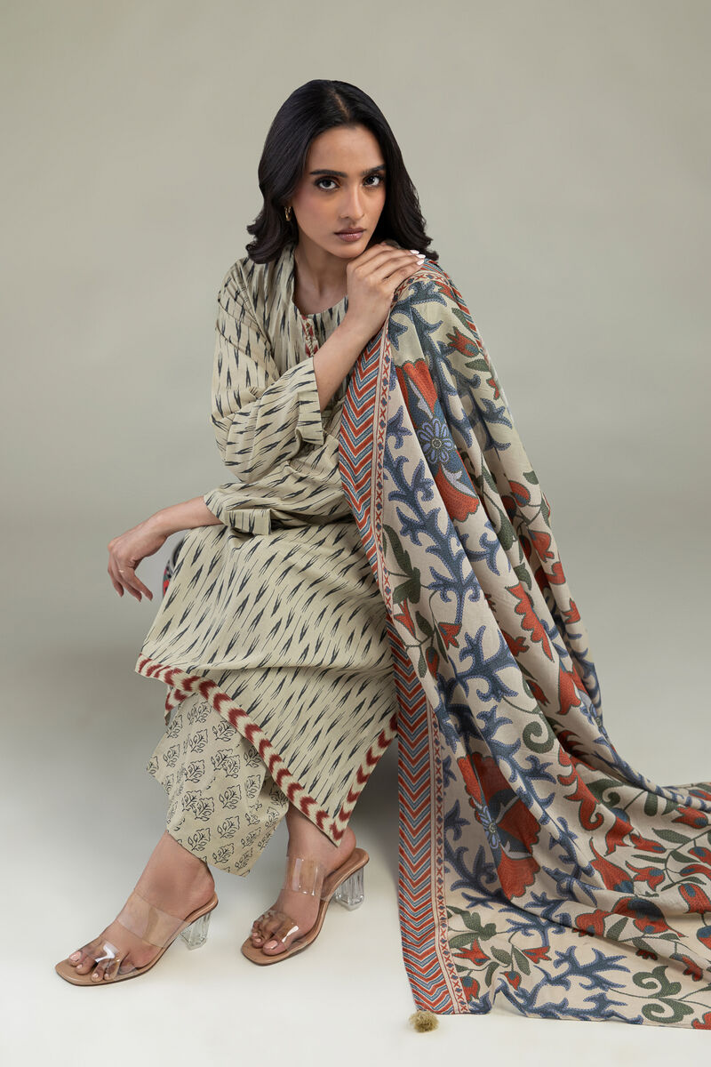 https://us.khaadi.com/dw/image/v2/BJTG_PRD/on/demandware.static/-/Sites-khaadi-master-catalog/default/dwb7e5895a/images/hi-res/1-26-303-c-g1_multi_1.jpg?sw=800&sh=1200