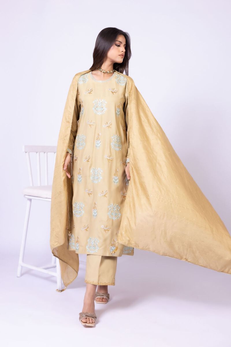 https://us.khaadi.com/dw/image/v2/BJTG_PRD/on/demandware.static/-/Sites-khaadi-master-catalog/default/dwb95fe6d3/images/hi-res/25-10-10s5-10sa_multi_1.jpg?sw=800&sh=1200