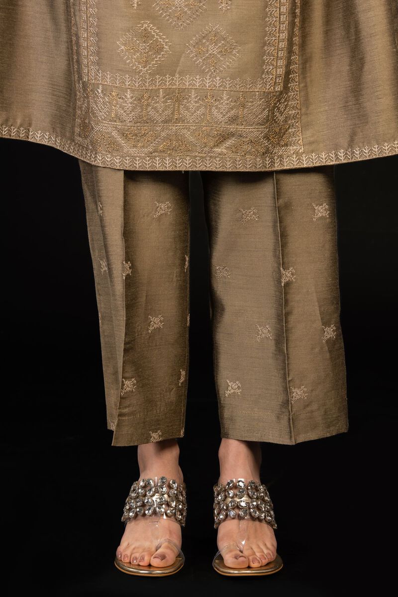  | Pants | Embroidered | null