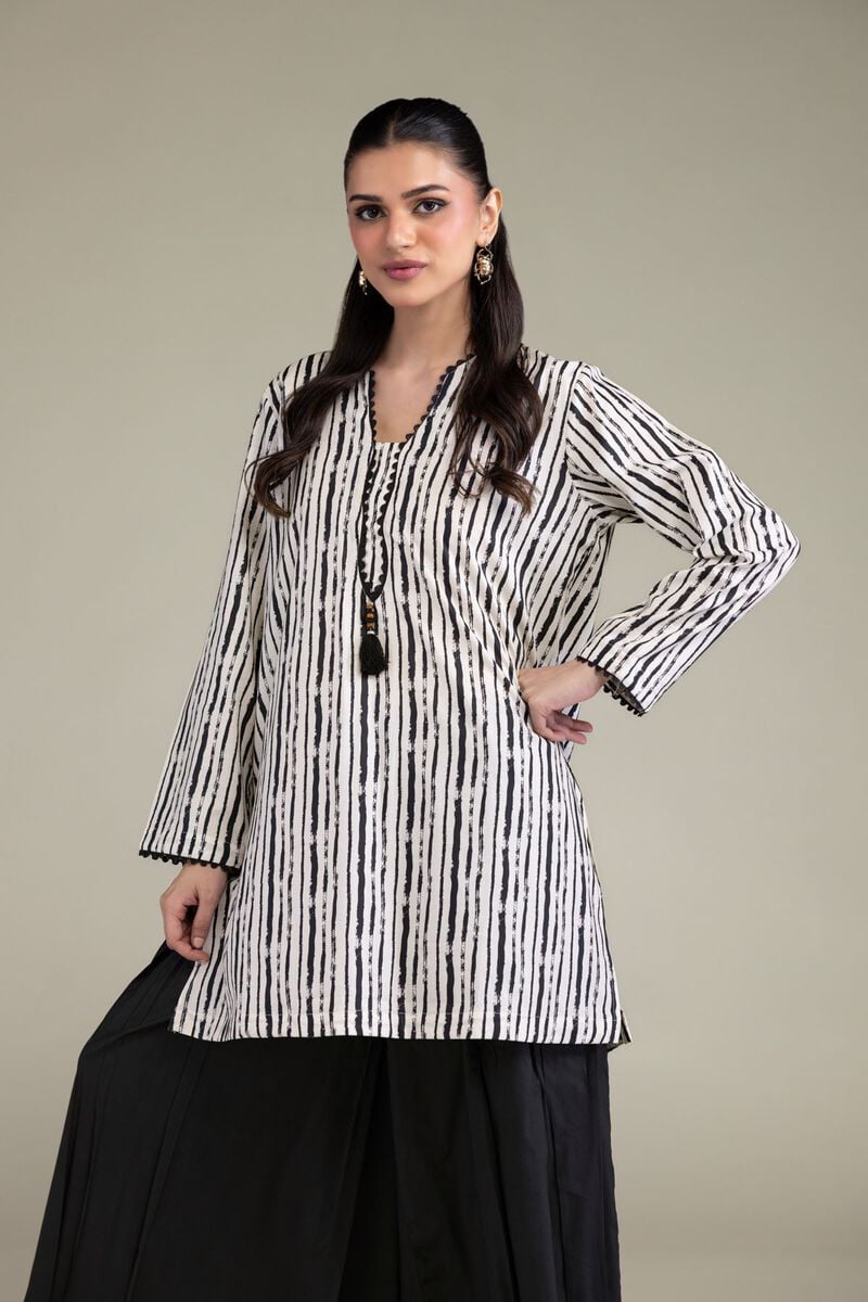 https://us.khaadi.com/dw/image/v2/BJTG_PRD/on/demandware.static/-/Sites-khaadi-master-catalog/default/dwbb083d18/images/hi-res/1-26-206-a-j1_multi_1.jpg?sw=800&sh=1200