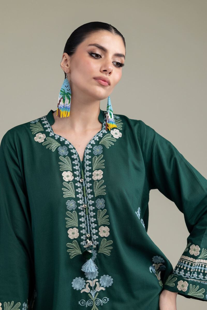 Embroidered | Raw Silk | Green V-Neck Kurta | USD 45.00