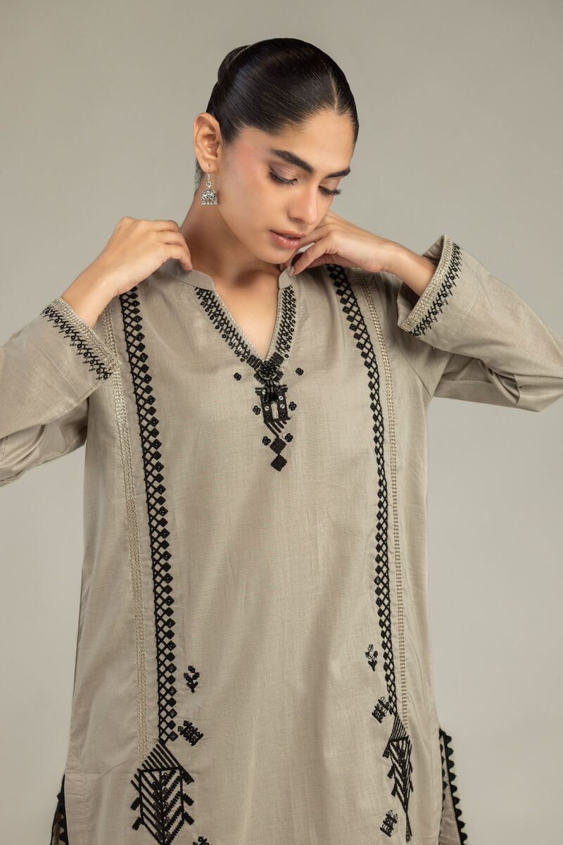 Embroidered | Cambric | Cambric V-Neck Kurta | USD 40.00
