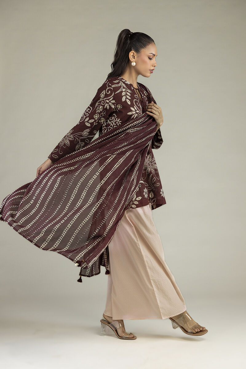 https://us.khaadi.com/dw/image/v2/BJTG_PRD/on/demandware.static/-/Sites-khaadi-master-catalog/default/dwbd16c4d3/images/hi-res/1-26-220-c-c2_multi_1.jpg?sw=800&sh=1200