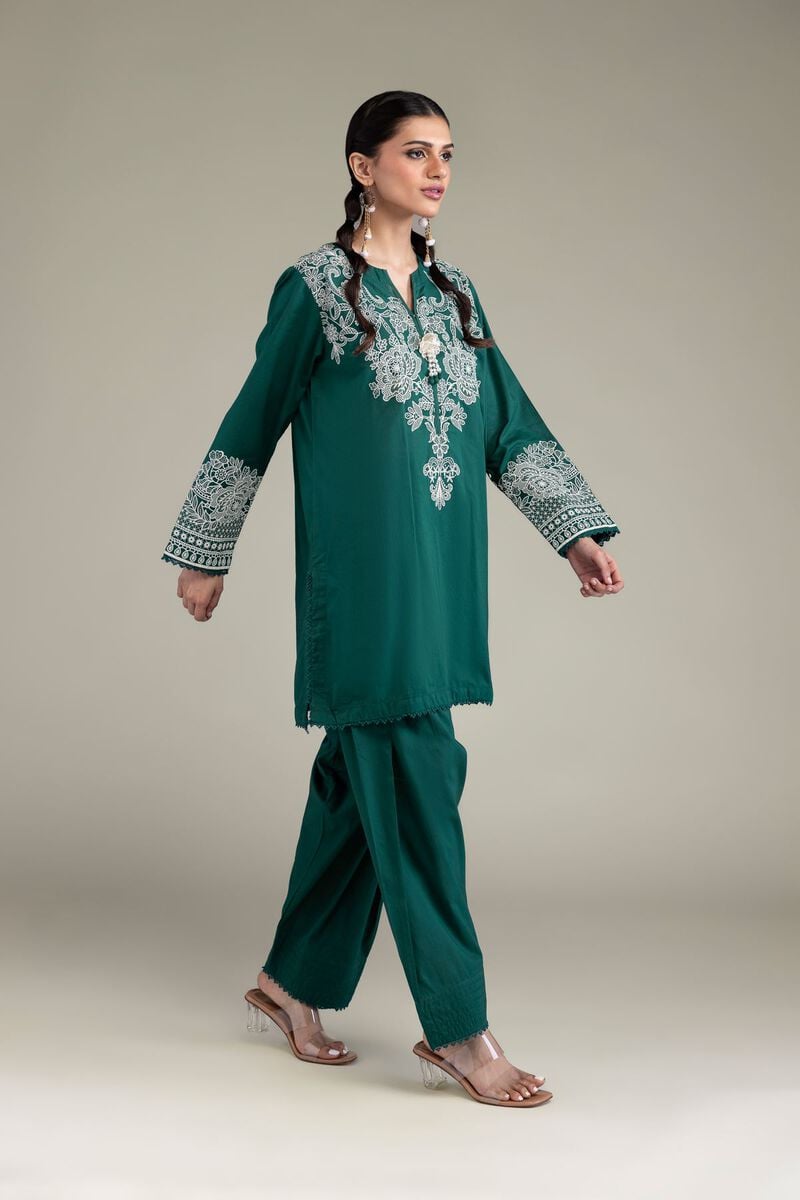 https://us.khaadi.com/dw/image/v2/BJTG_PRD/on/demandware.static/-/Sites-khaadi-master-catalog/default/dwbe5414b0/images/hi-res/25-08-11e15-04ba_multi_1.jpg?sw=800&sh=1200