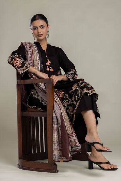 Embroidered | Raw Silk | Floral Black Kurta | USD 80.00