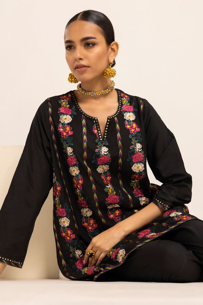  | Kurta | Embroidered | null
