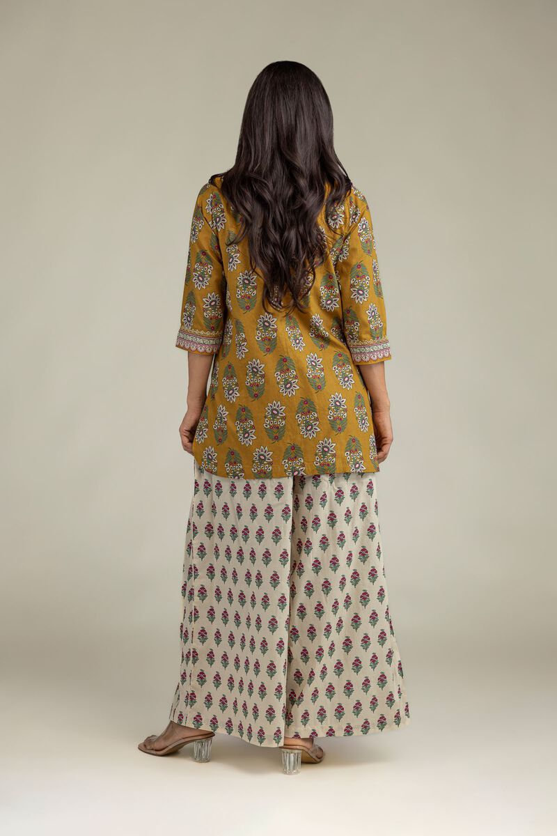 Embroidered | Cambric | Cambric Floral Kurta | USD 35.00