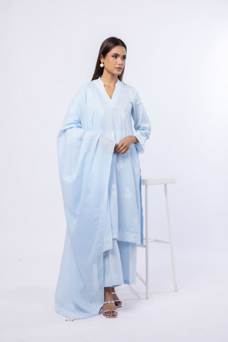 https://us.khaadi.com/dw/image/v2/BJTG_PRD/on/demandware.static/-/Sites-khaadi-master-catalog/default/dwc6549227/images/hi-res/25-06-6e2-03bb_multi_1.jpg?sw=800&sh=1200